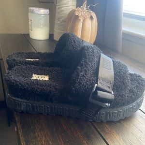 UGG Fluffita Slides